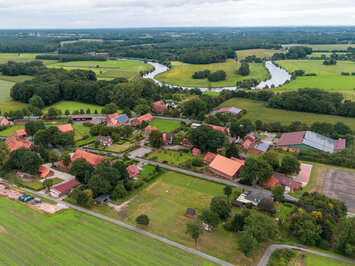Das Bild zeigt den Dorfkern des Ortes Elbergen