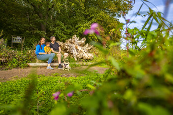 Familie an der Ems, Foto Schöning Fotodesign