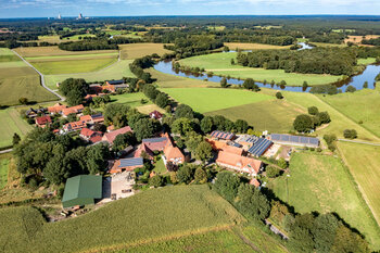 Das Bild zeigt das Luftbild des Ortes Mehringen