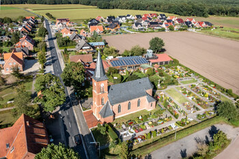 Das Bild zeigt des Ortskern des Ortes Listrup